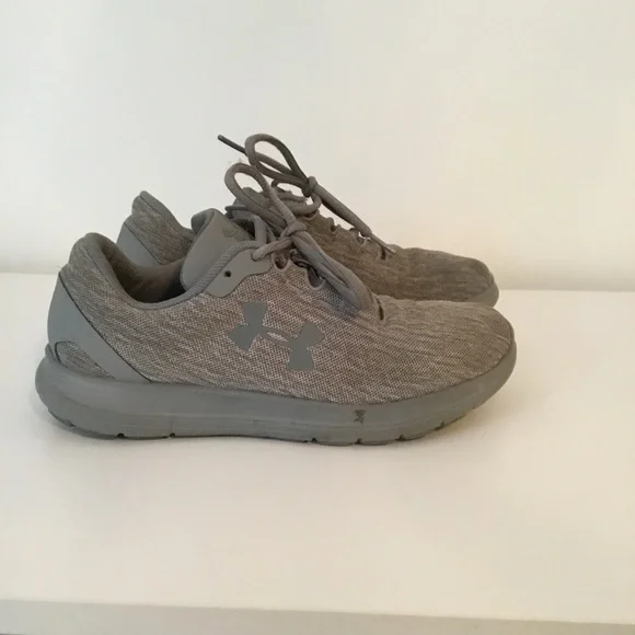 Under Armour Gray Athletic Shoes sneakers - Picture 3 of 8